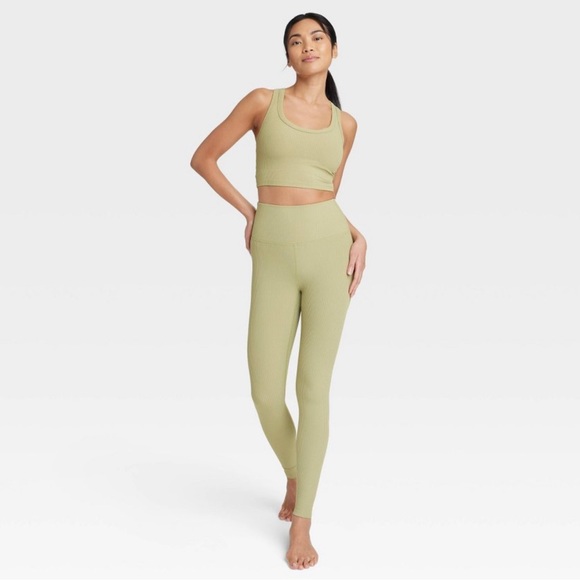 NWT All In Motion Women’s Ultra High Rise Ribbed Olive Green Leggings - Picture 8 of 12